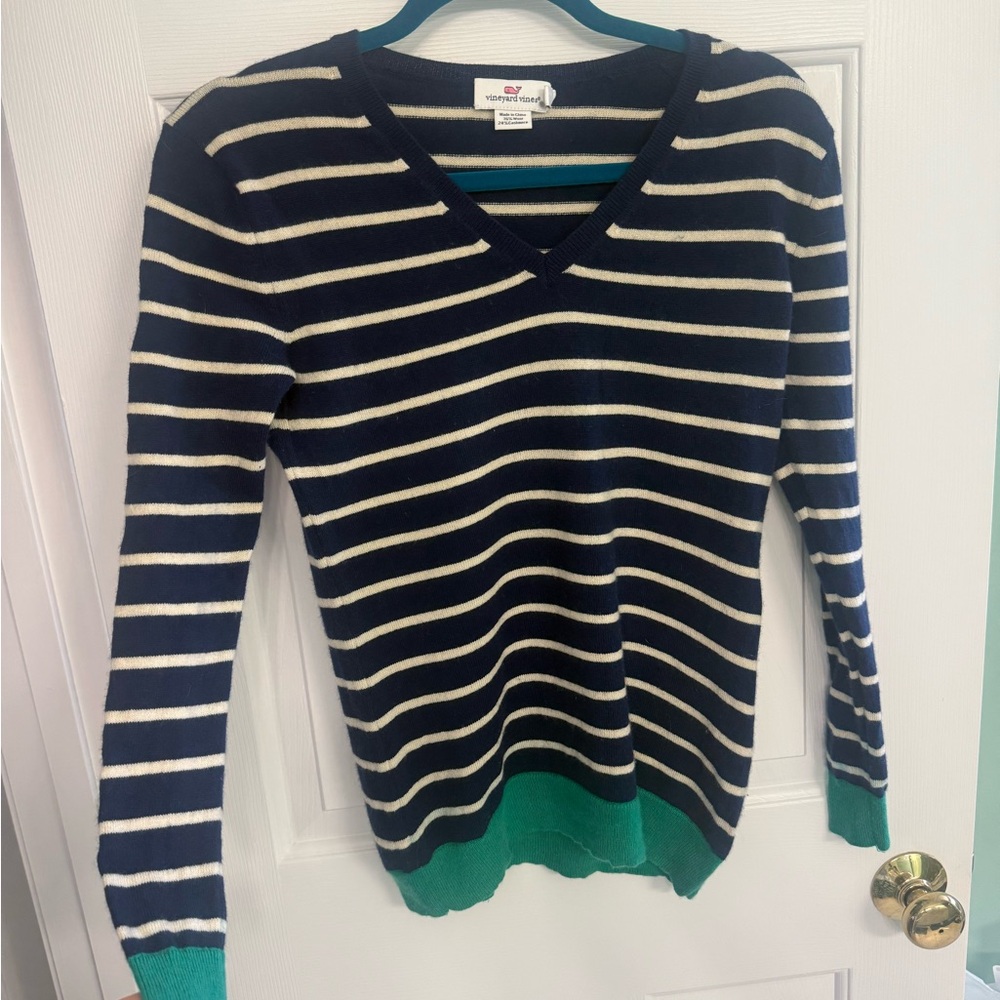 Vineyard Vines Wool/Cashmere V-Neck Sweater